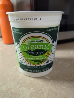 Organic low fat yogurt - French vanilla — pack